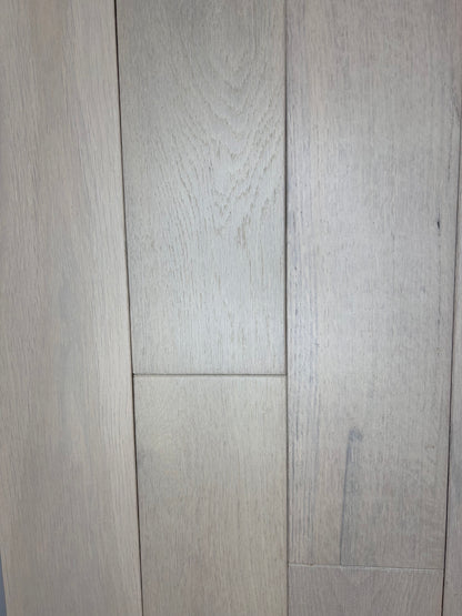 5" Mullican Prefinished Solid Oak Vineyard Sound